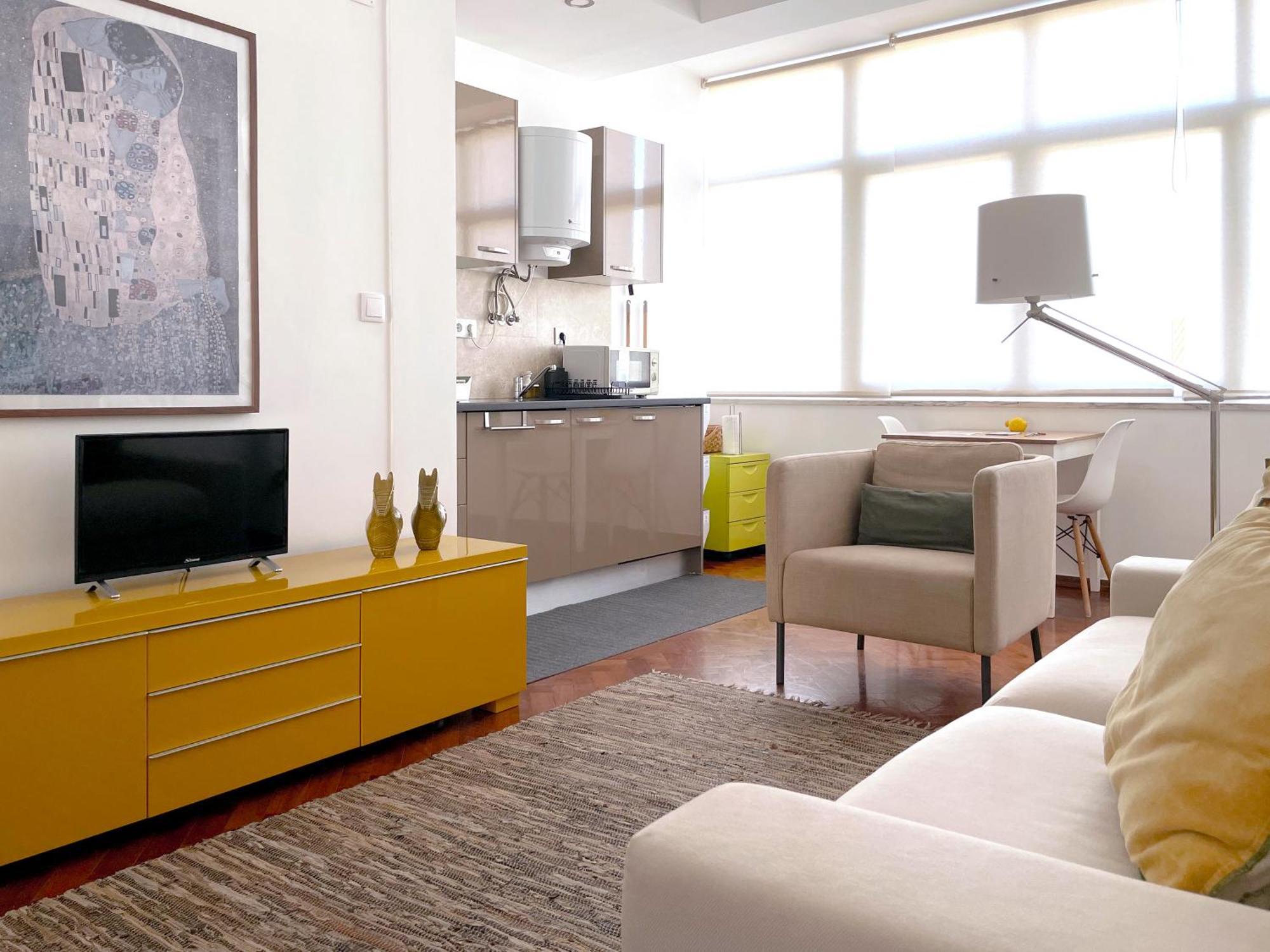 Apartment Sweet Cashmere *